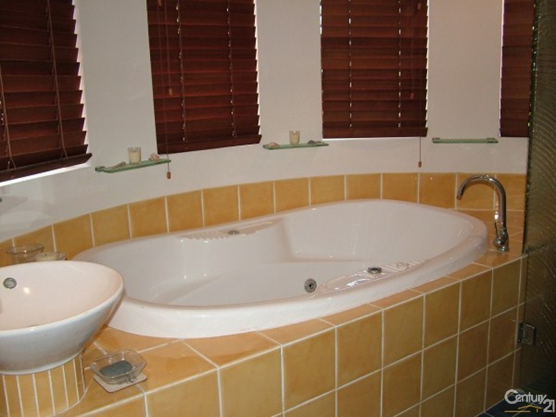 4/38 Tweed Street, Coolangatta QLD 4225