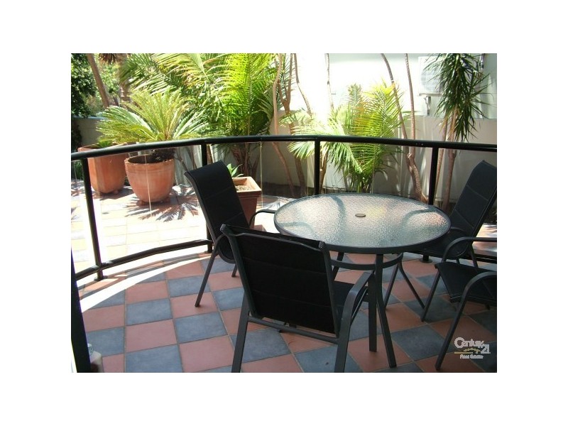 1/38 Tweed Street, Coolangatta QLD 4225