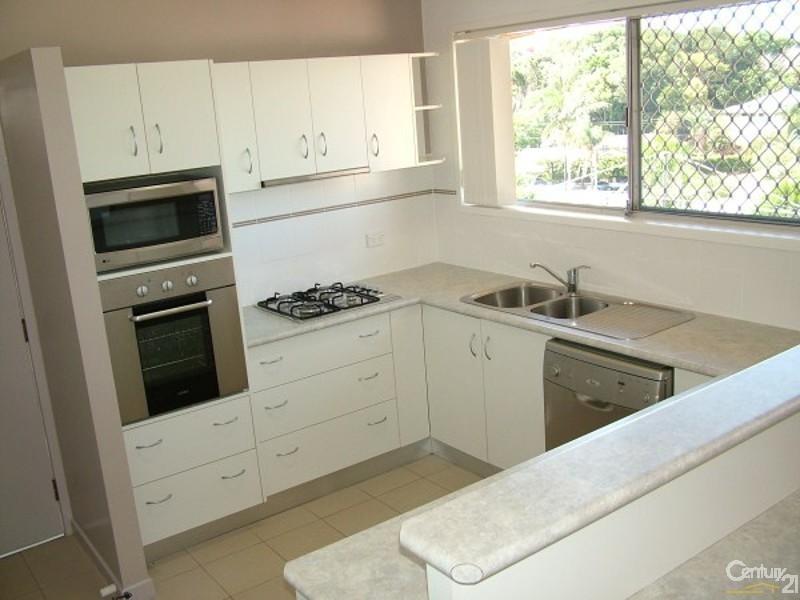 8 Summit Drive, Banora Point NSW 2486