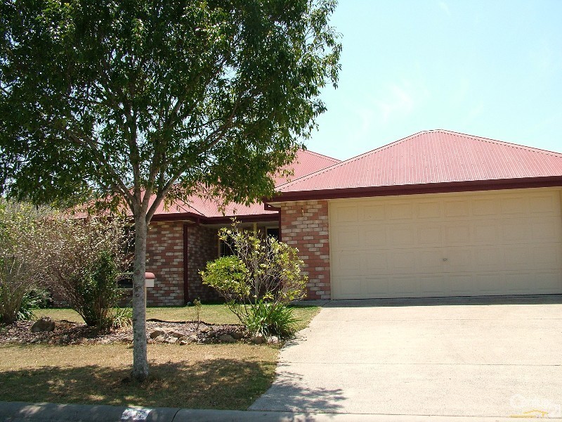 16 Loyal Court, Tweed Heads South NSW 2486