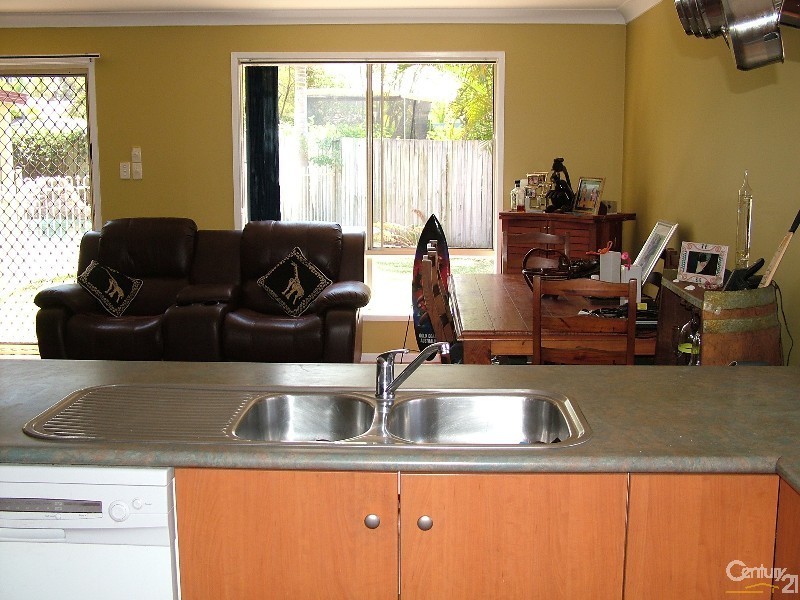 16 Loyal Court, Tweed Heads South NSW 2486