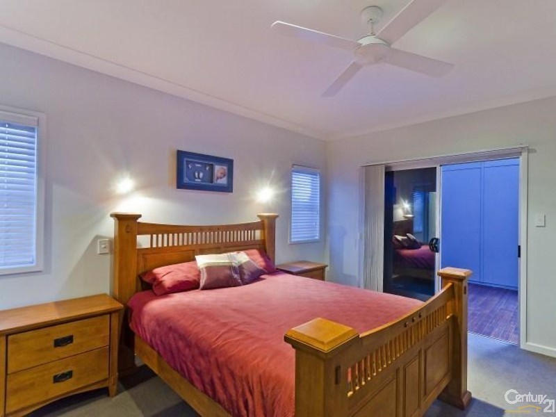 204 Cypress Terrace, Palm Beach QLD 4221