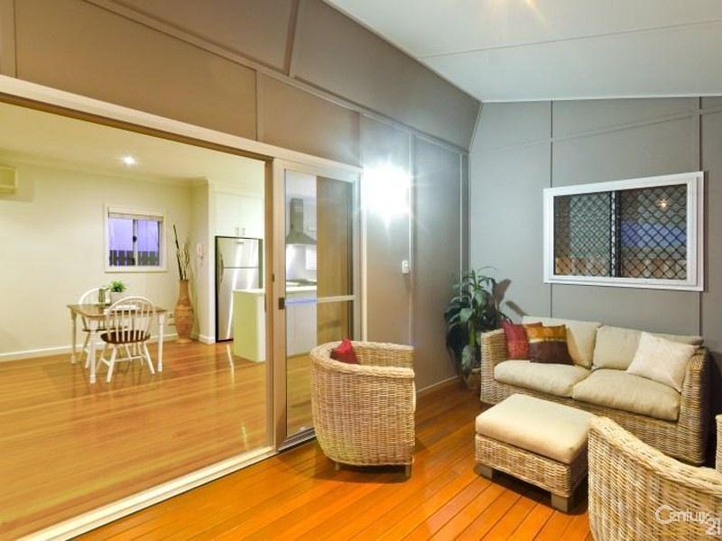 204 Cypress Terrace, Palm Beach QLD 4221