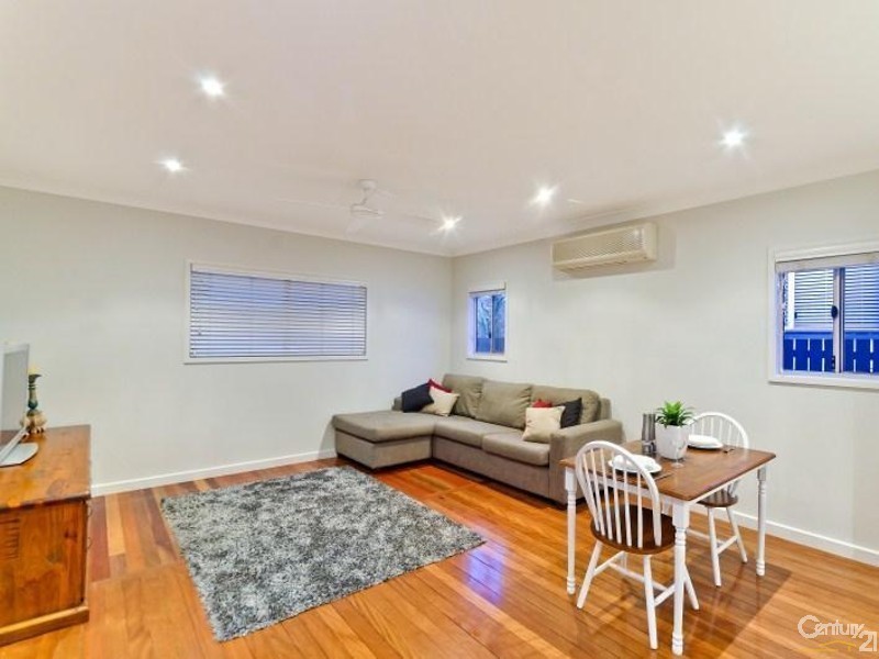 204 Cypress Terrace, Palm Beach QLD 4221