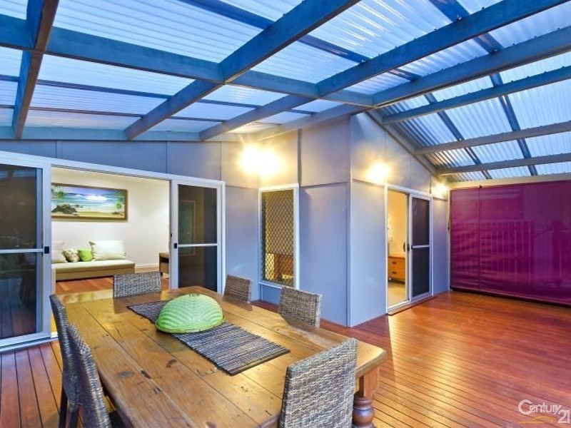 204 Cypress Terrace, Palm Beach QLD 4221