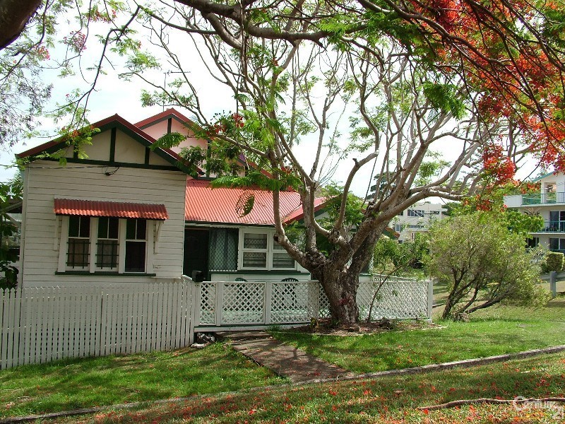 32 Tweed Street, Coolangatta QLD 4225