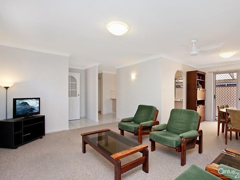 2/61 Old Ferry Road, Banora Point NSW 2486