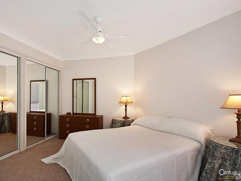 2/61 Old Ferry Road, Banora Point NSW 2486