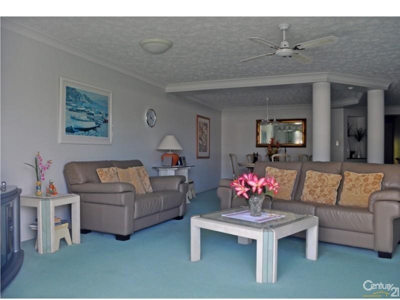 3/54 McLean Street, Coolangatta QLD 4225