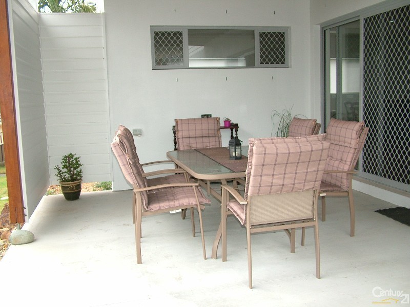 3 Liana Court, Banora Point NSW 2486