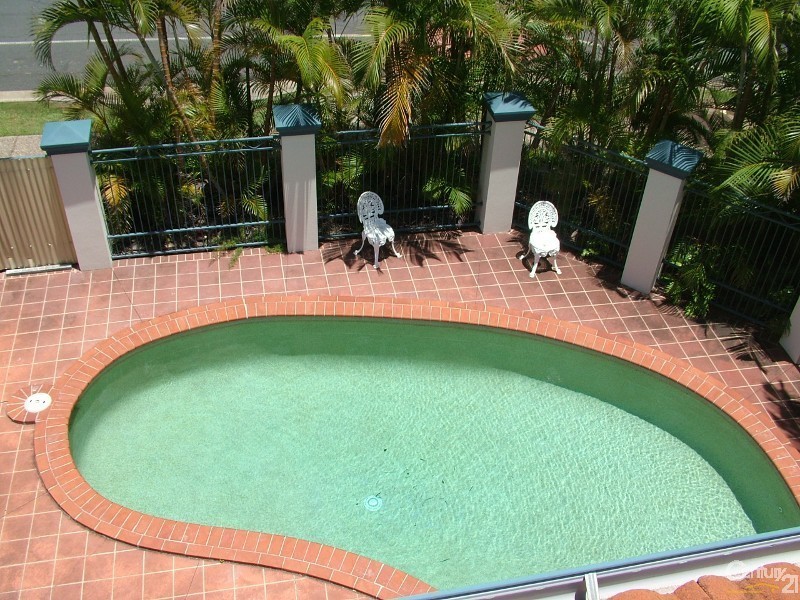 9/16  Dutton Street, Coolangatta QLD 4225