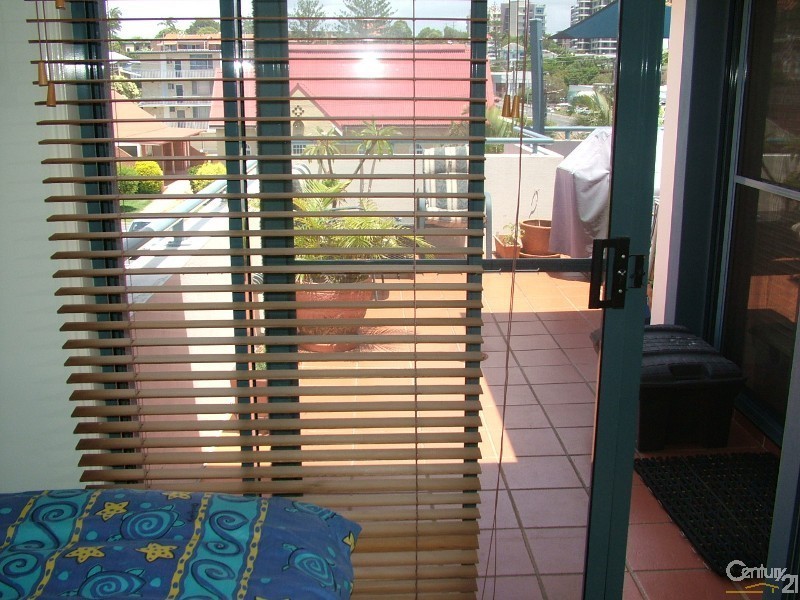 9/16  Dutton Street, Coolangatta QLD 4225