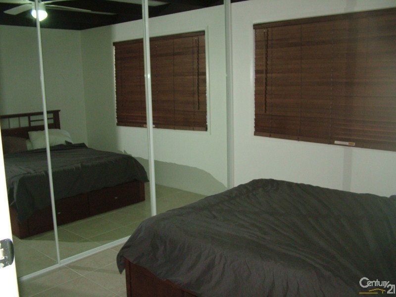 2/68 Stapylton Street, Coolangatta QLD 4225