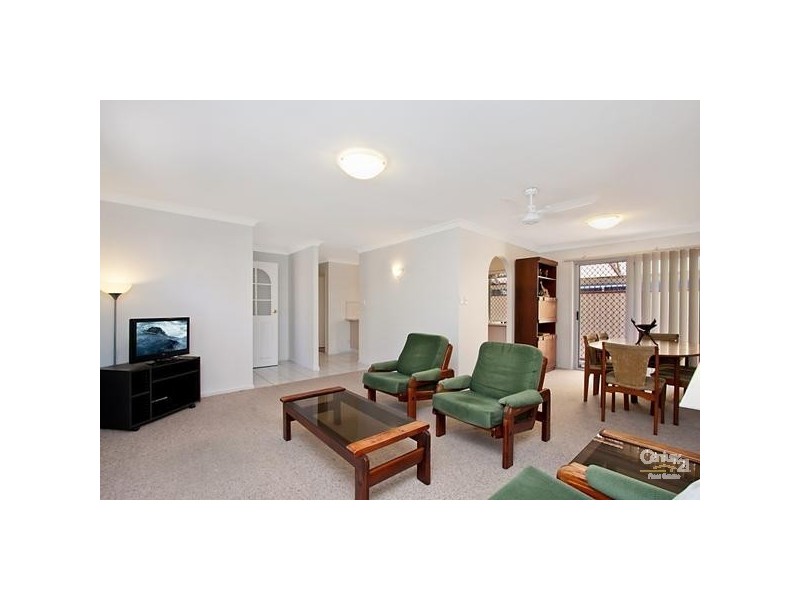 2/61 Old Ferry Road, Banora Point NSW 2486