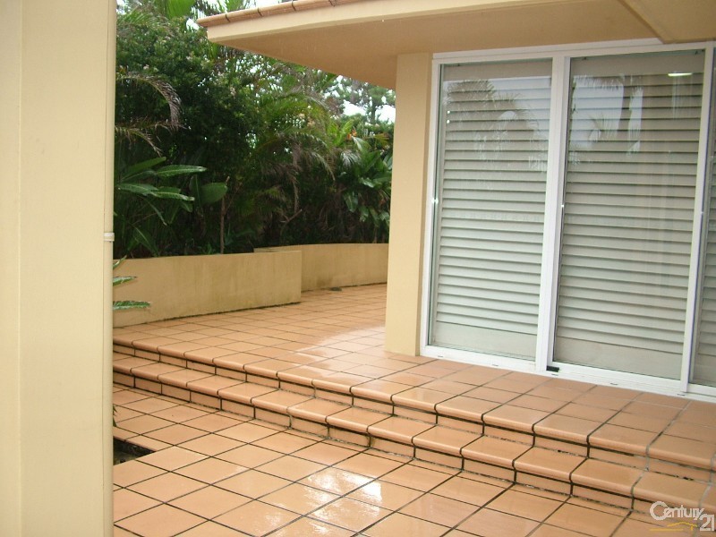 1 Tweed Terrace, Coolangatta QLD 4225