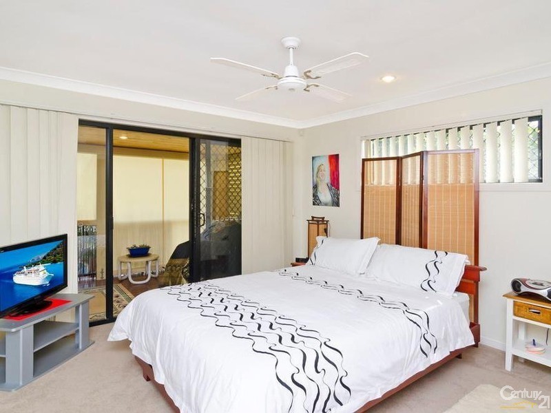 2/31 Second Avenue, Palm Beach QLD 4221