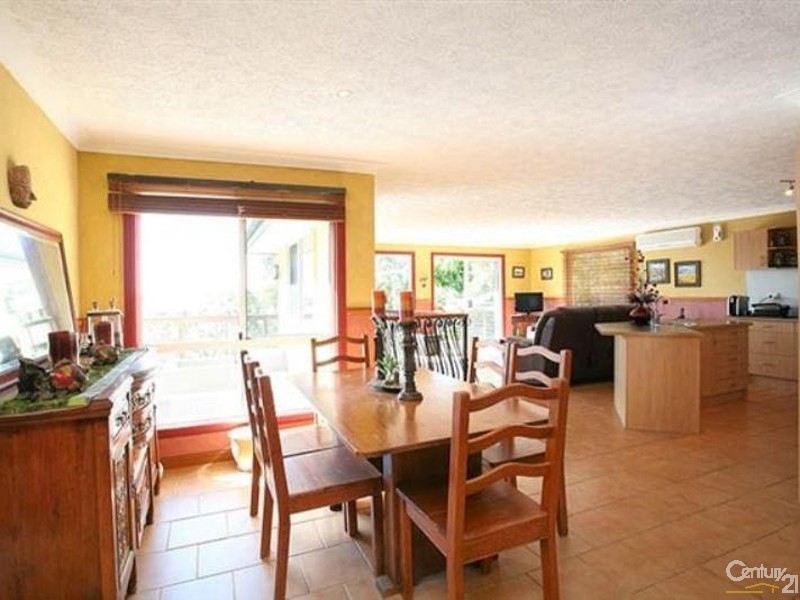 86 Broadwater Esplanade, Bilambil Heights NSW 2486