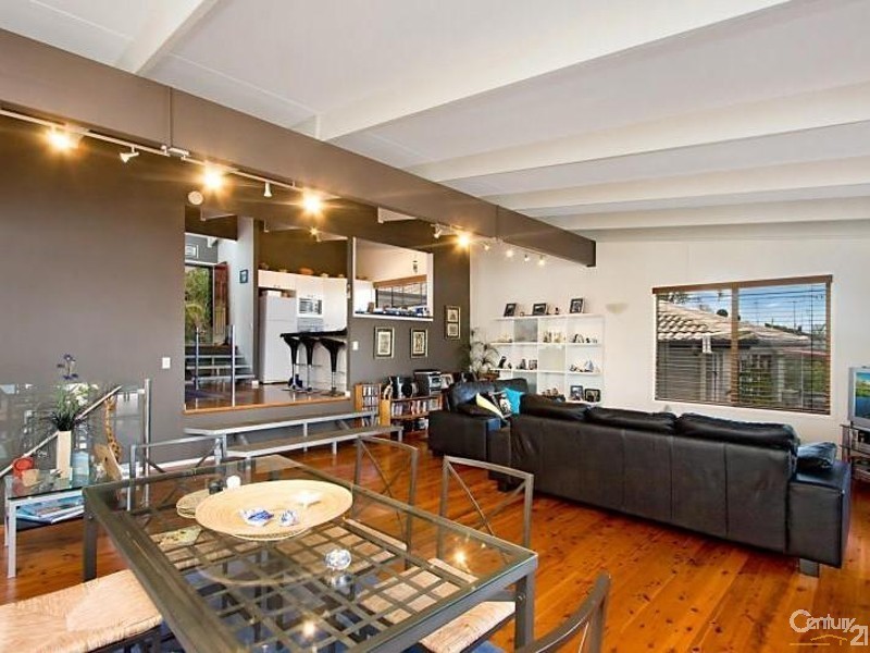 102 Garrick Street, Coolangatta QLD 4225