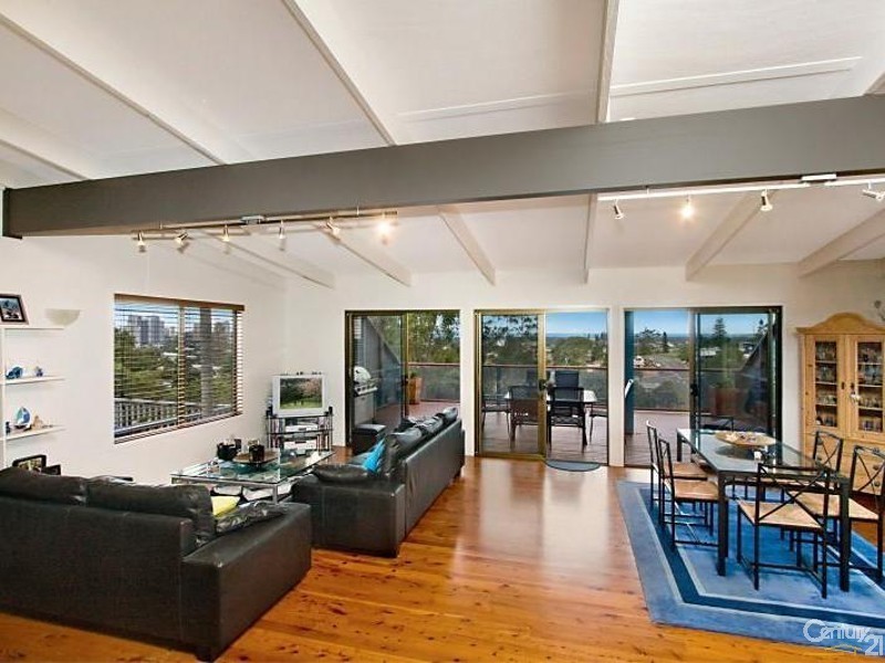 102 Garrick Street, Coolangatta QLD 4225