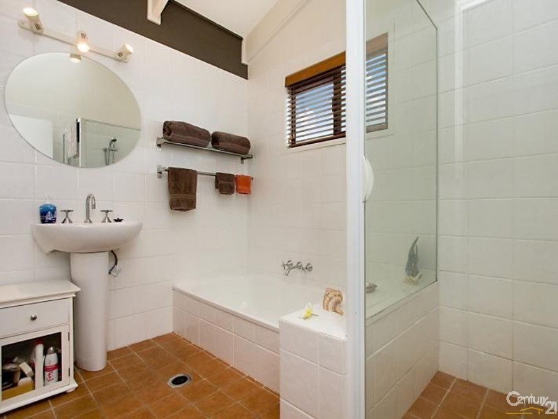 102 Garrick Street, Coolangatta QLD 4225