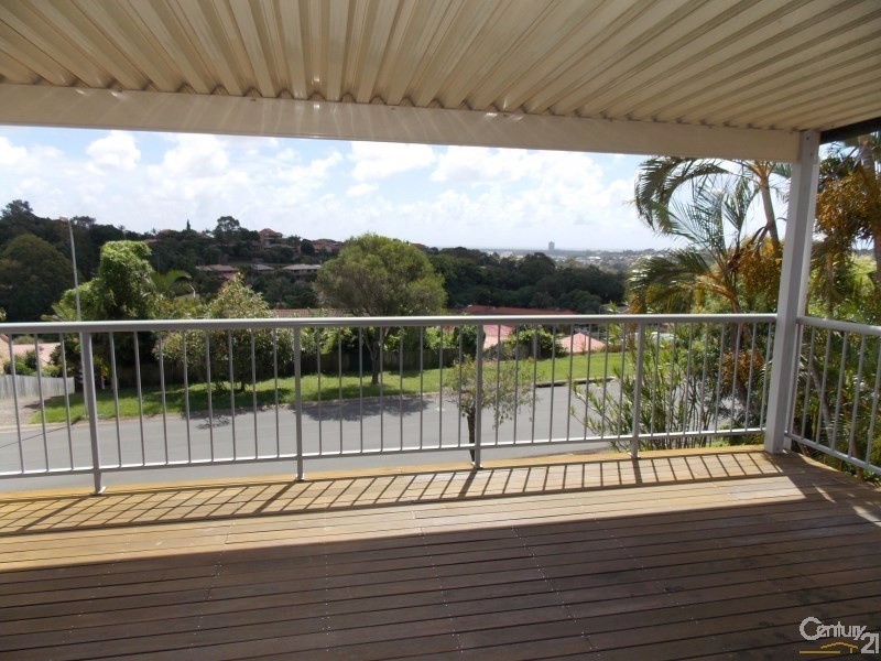 1/12 Lochlomond Drive, Banora Point NSW 2486