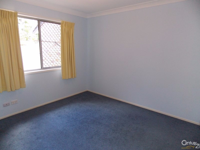 1/12 Lochlomond Drive, Banora Point NSW 2486