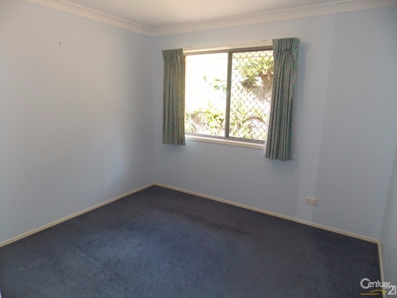 1/12 Lochlomond Drive, Banora Point NSW 2486