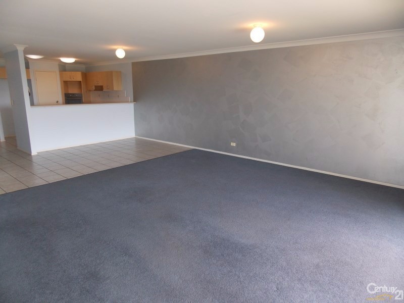 1/12 Lochlomond Drive, Banora Point NSW 2486