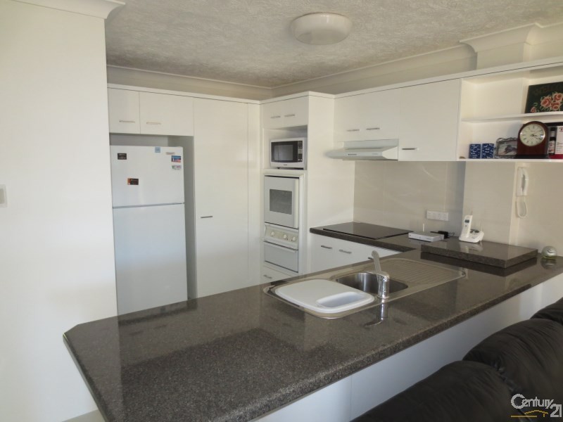 22/9 Ocean Street, Coolangatta QLD 4225