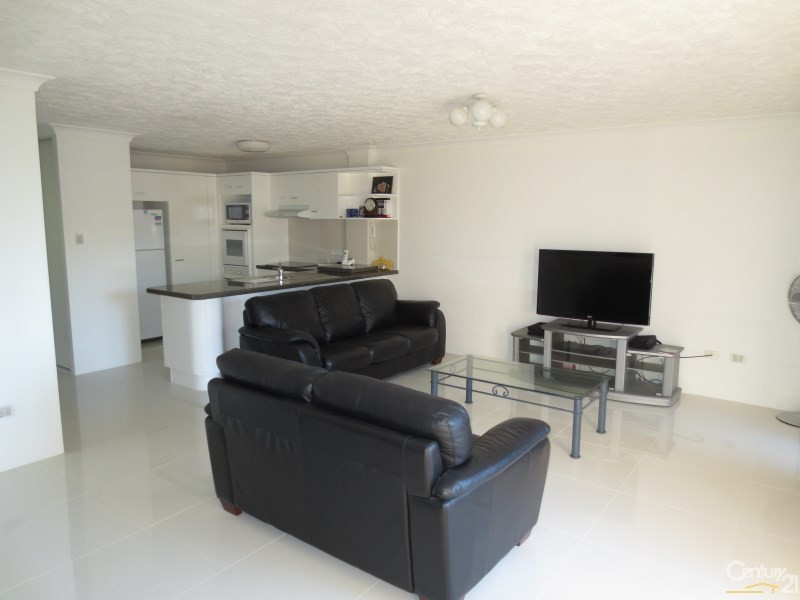 22/9 Ocean Street, Coolangatta QLD 4225