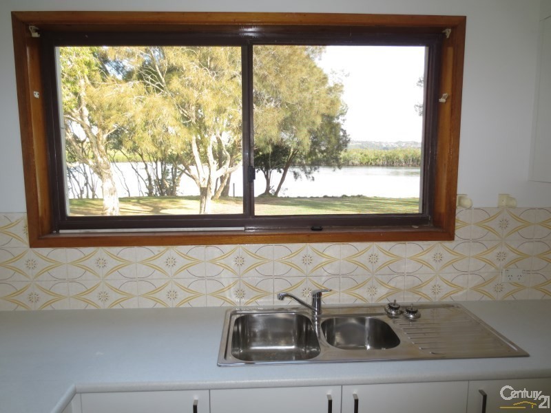 1/3 Sunset Place, Tweed Heads West NSW 2485