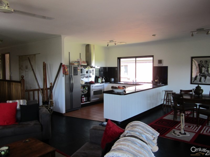 74 Warringa Drive, Bilambil Heights NSW 2486