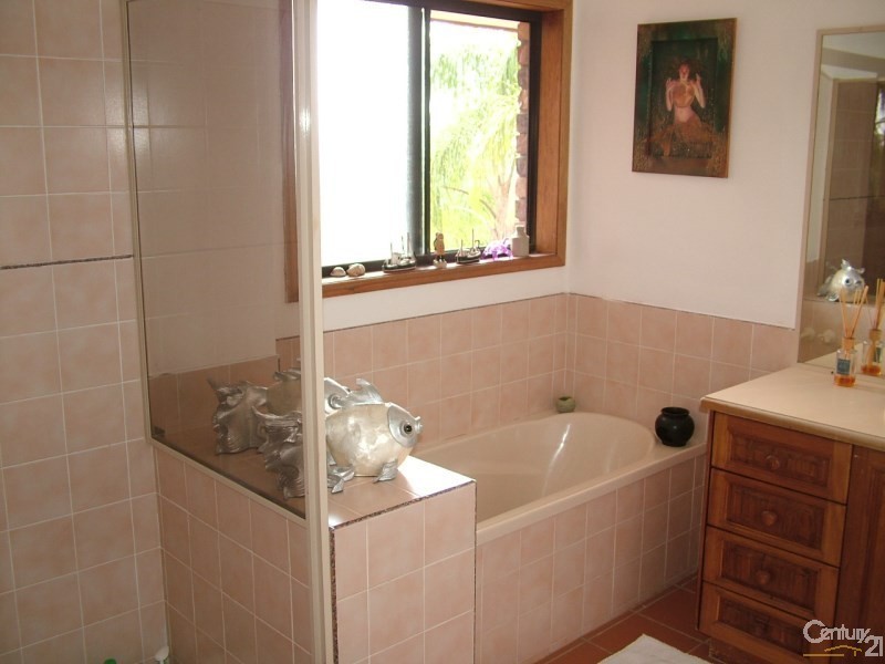 74 Warringa Drive, Bilambil Heights NSW 2486