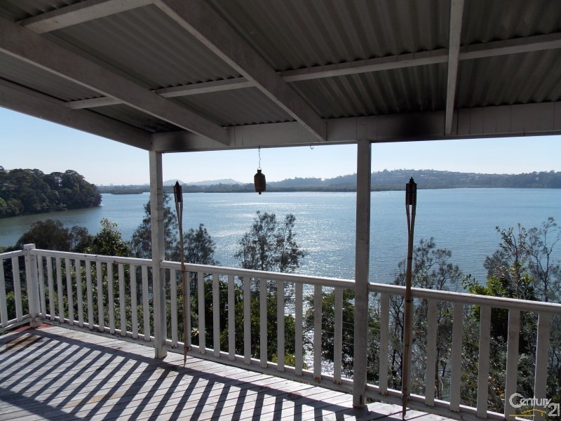 134 BROADWATER ESPLANADE, Bilambil Heights NSW 2486