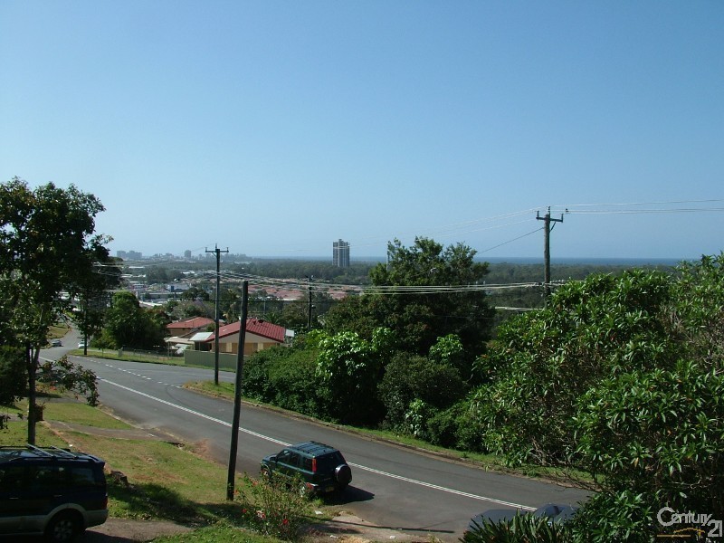 35 Pioneer Parade, Banora Point NSW 2486