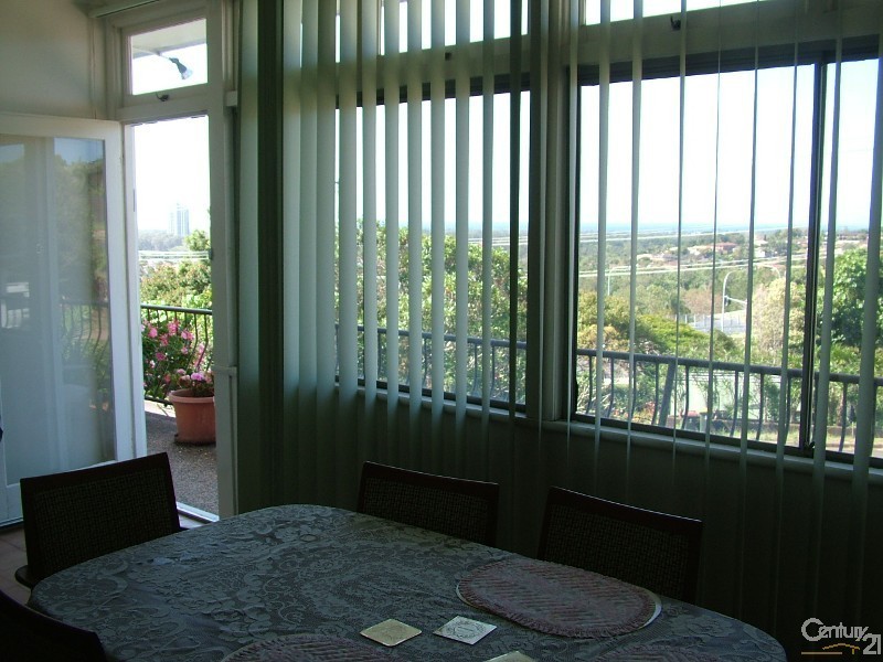 35 Pioneer Parade, Banora Point NSW 2486