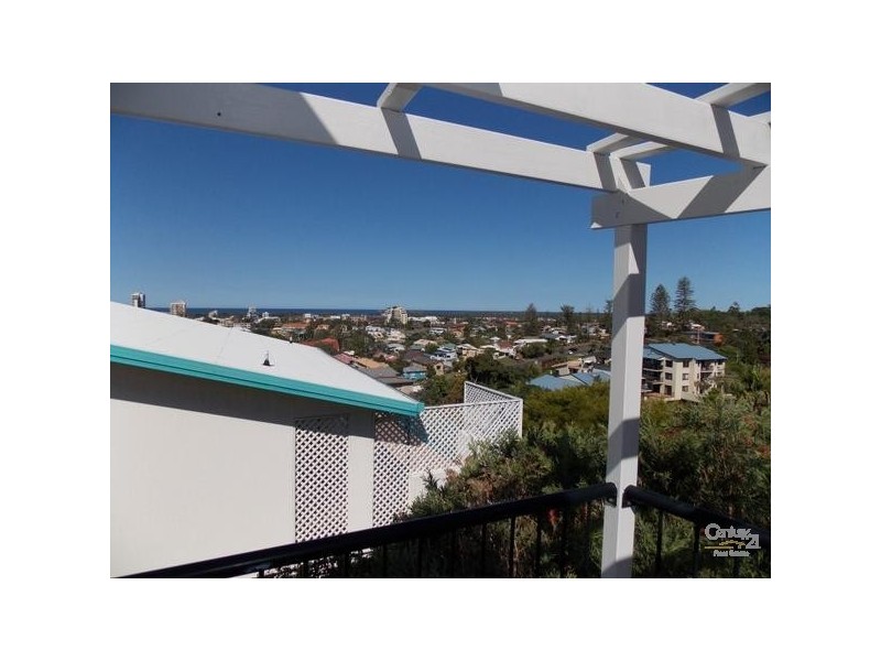 2/26 Tweed Street, Coolangatta QLD 4225