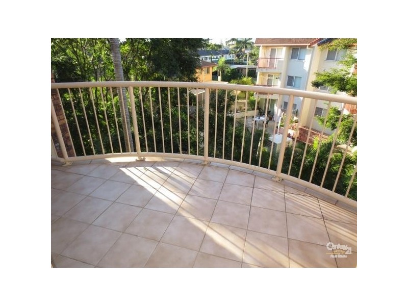 22/9 Ocean Street, Coolangatta QLD 4225