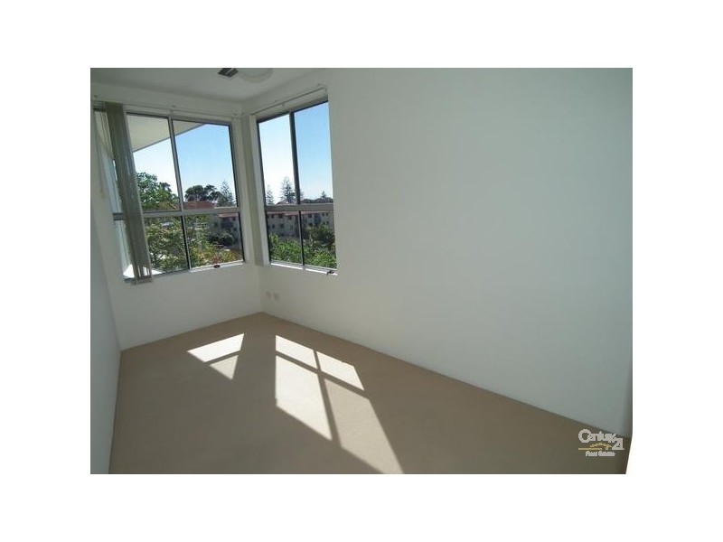 2/11 Tweed Street, Coolangatta QLD 4225