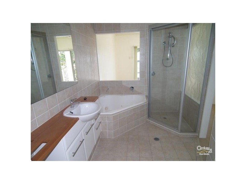 2/11 Tweed Street, Coolangatta QLD 4225