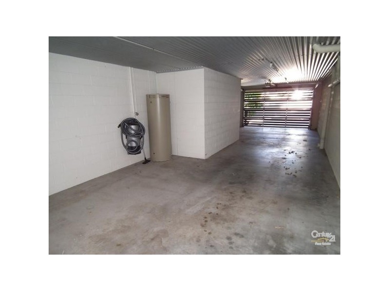 2/11 Tweed Street, Coolangatta QLD 4225