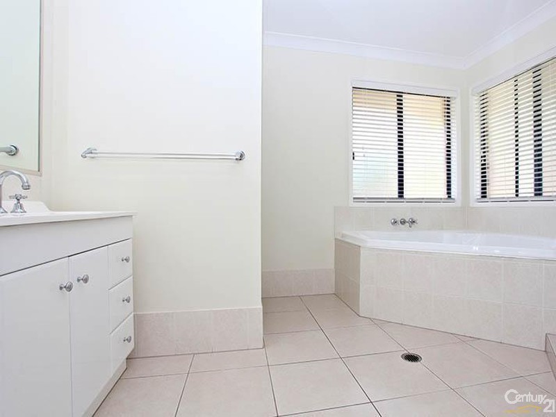 7 Mount Ballow Ave, Murwillumbah NSW 2484