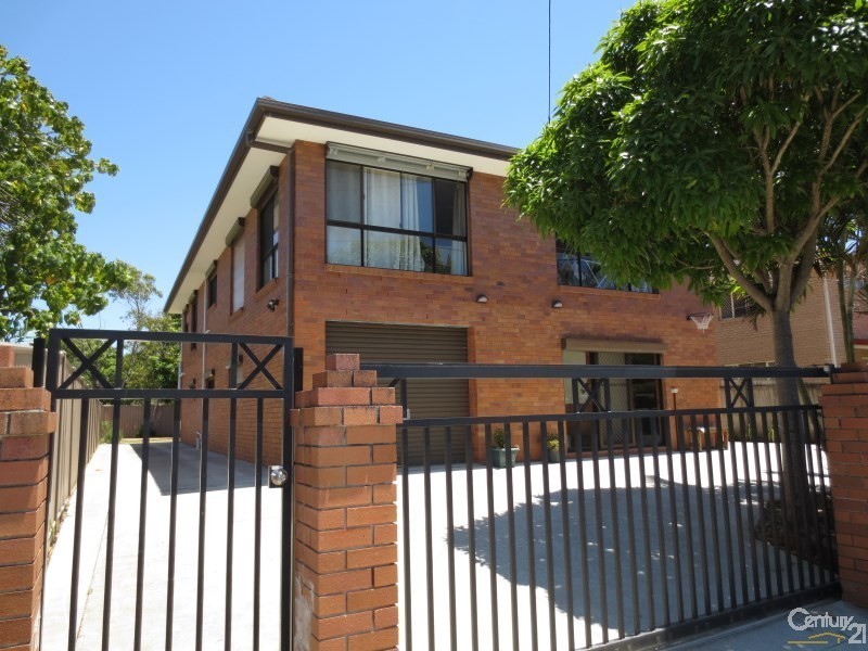 28 Bolton Street, Coolangatta QLD 4225