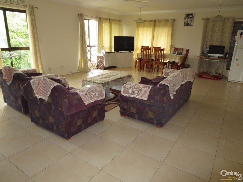 28 Bolton Street, Coolangatta QLD 4225