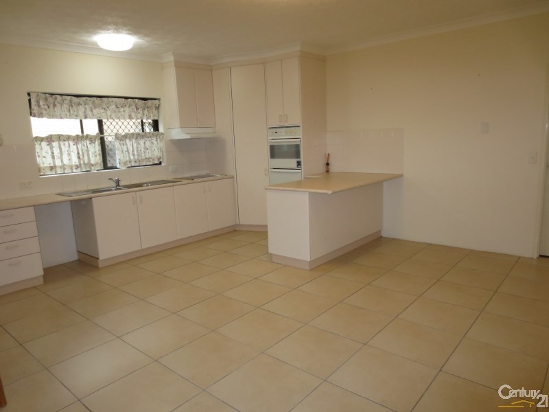 28 Bolton Street, Coolangatta QLD 4225