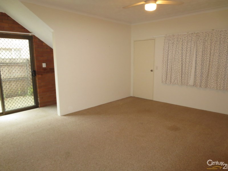 28 Bolton Street, Coolangatta QLD 4225