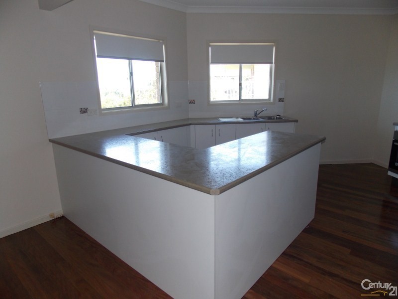 20 Seaview Rd, Banora Point NSW 2486