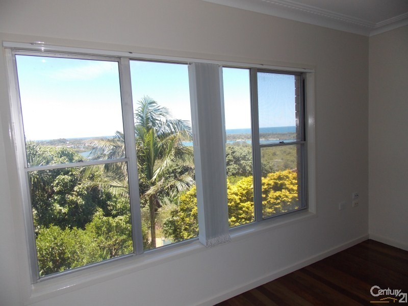 20 Seaview Rd, Banora Point NSW 2486