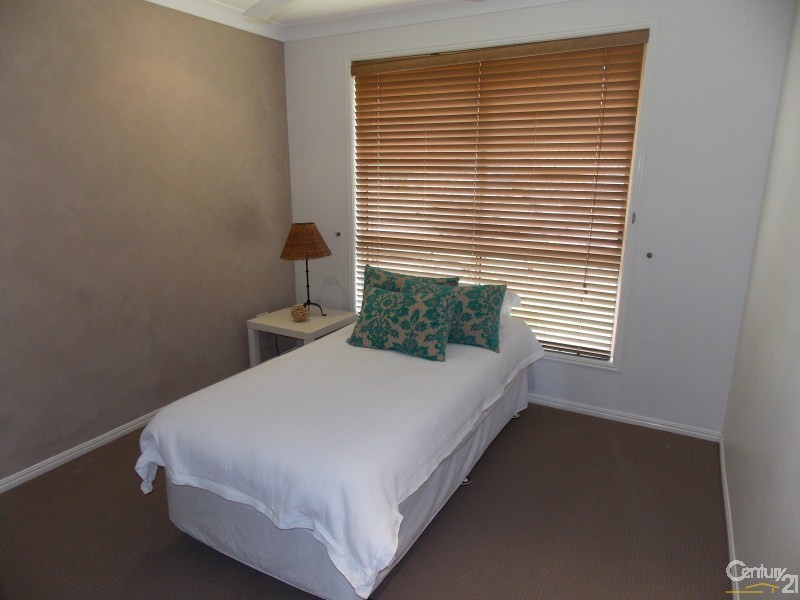 96 Ash Drive, Banora Point NSW 2486