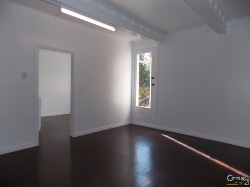 1/12 Miles Street, Coolangatta QLD 4225